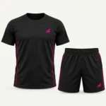 Conjunto negro de remera y short para pádel con isotipos magenta de PIMPARI Sport